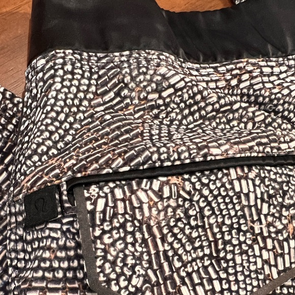 Lululemon rise and shine trouser - Picture 5 of 9